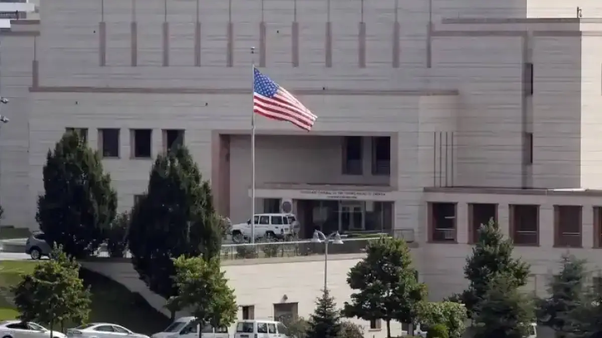 الخارجية الأمريكية تجدد تحذير السفر إلى الأردن وتطالب الموظفين غير الطارئين بالمغادرة