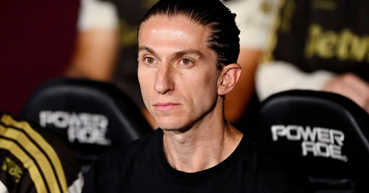 إقالة فيليبي لويس من تدريب فلامنغو رغم الفوز الساحق 8-0