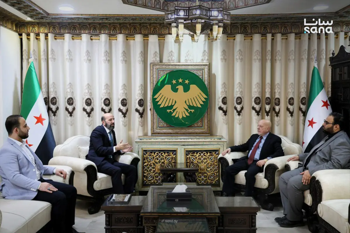 وزير الاقتصاد ومحافظ الرقة يبحثان إنشاء مدينة صناعية ومنطقة حرفية