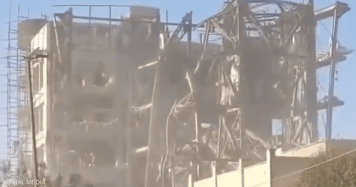 قصف يُدمّر مبنى مجلس الخبراء المكلف بانتخاب المرشد الإيراني