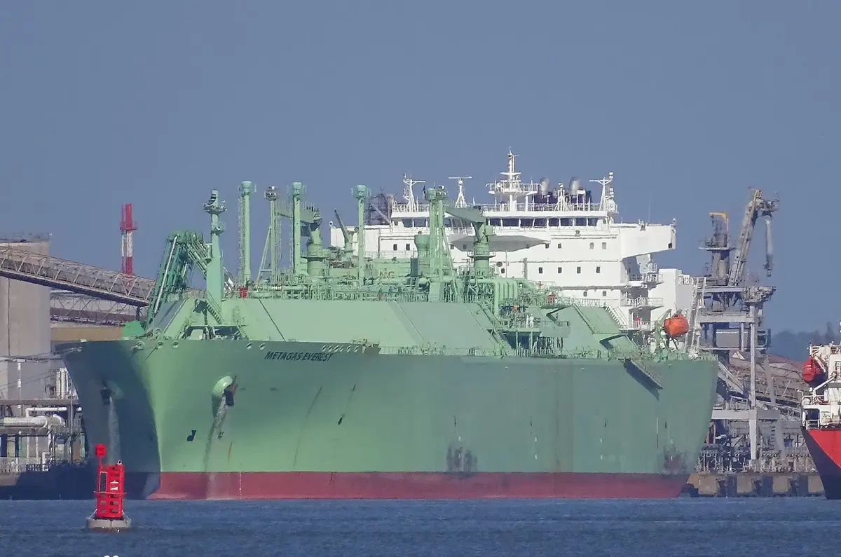 اشتعال النيران في ناقلة غاز مسال روسية قبالة سواحل مالطا - الطاقة