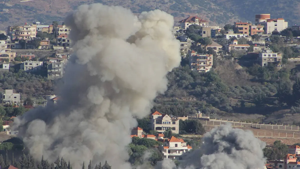 جيش الاحتلال يصدر إنذارا لسكان مدينة "صور" بالإخلاء الفوري تمهيدا لضرب مواقع لحزب الله