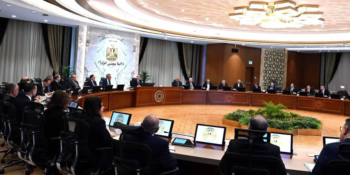 «صناعة النواب» تبحث مرونة الصرف واستدامة الطاقة