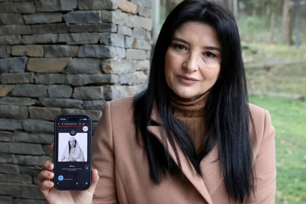 هاشتاق عربي - ممثلة ألبانية تُقاضي "وزيرة" ذكاء اصطناعي سرقت وجهها وصوتها