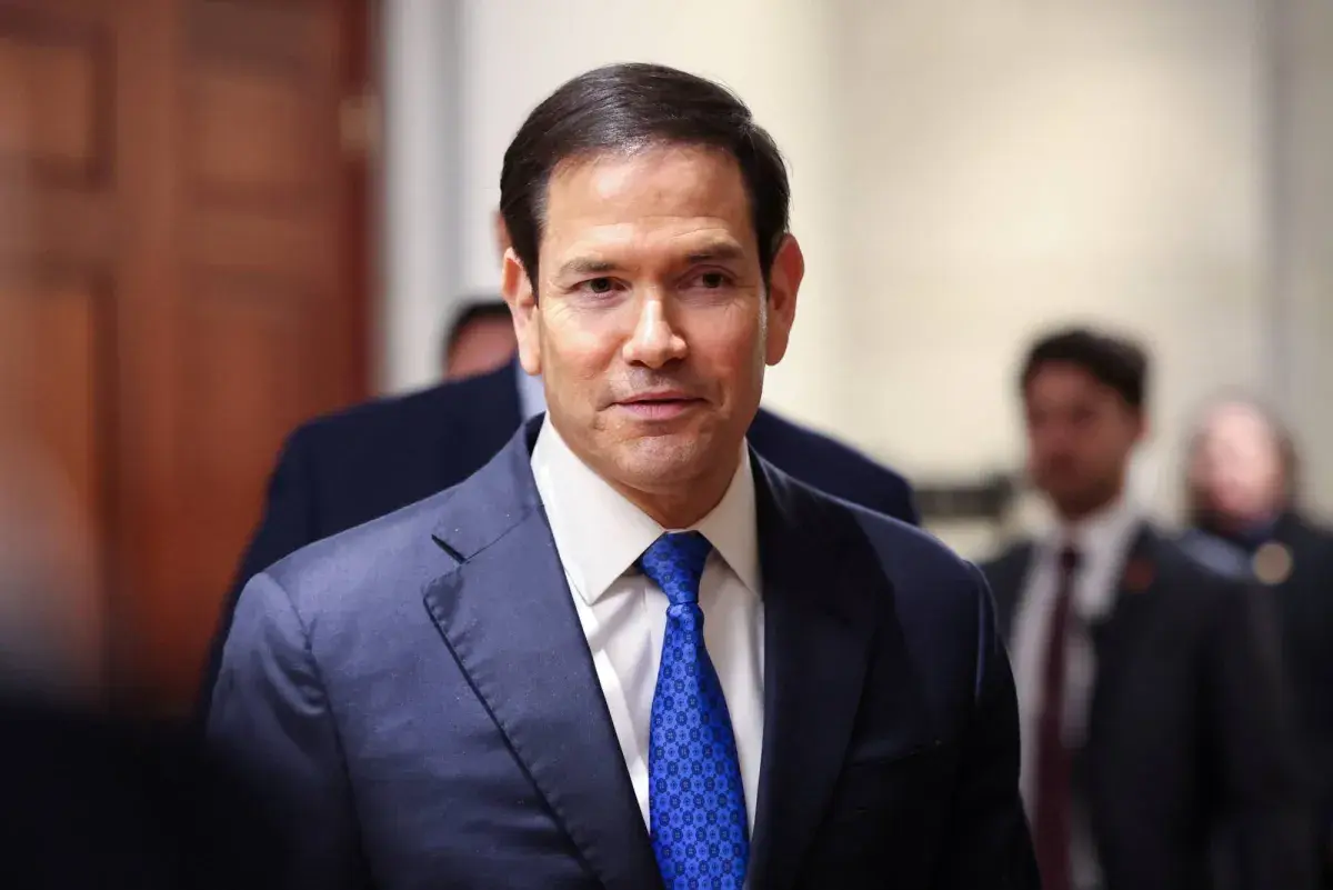 روبيو يؤكد سقوط مسيّرة قرب القنصلية الأميركية في دبي