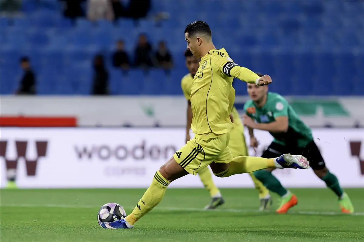 النصر السعودي يُعلن تفاصيل إصابة رونالدو وخضوعه لبرنامج تأهيلي