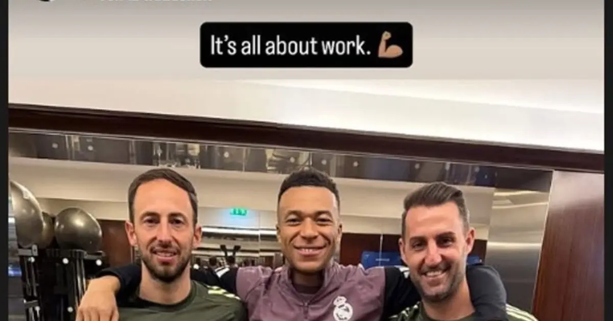 كيليان مبابي يتحدى الإصابة ويعود للتدريبات