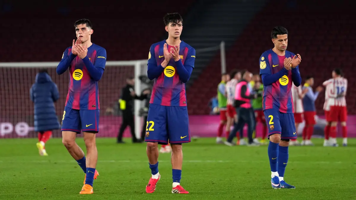 هذا ما فعله جمهور برشلونة مع لاعبيهم بعد الإقصاء من كأس إسبانيا