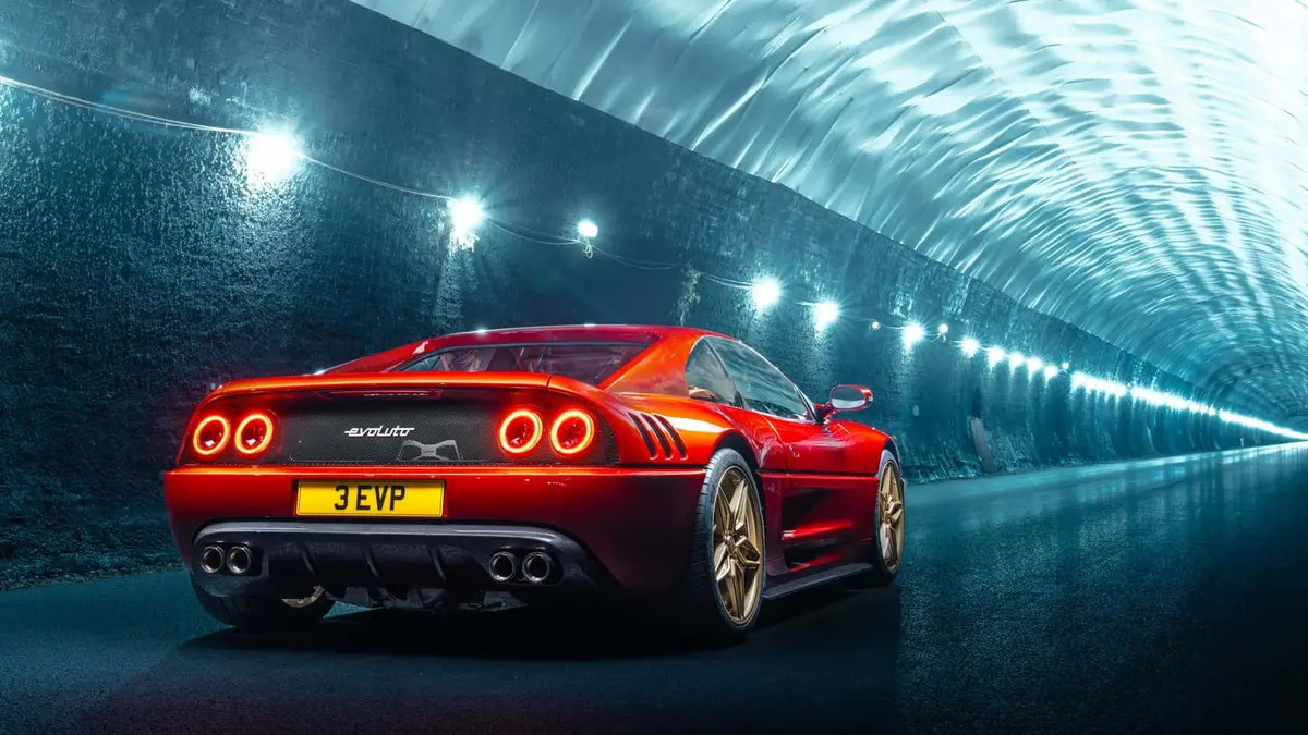 أستمتع بالصوت: فيراري 355 V8 المُعدّلة تُصدر صوتًا مذهلاً!