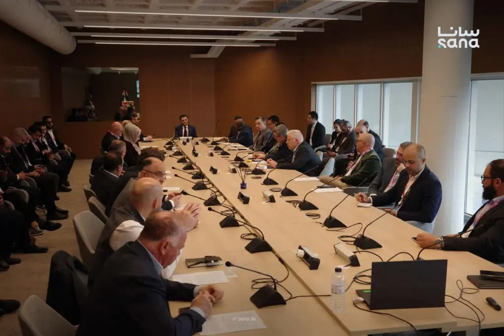 سوريا تطلق مناقصة دولية لرخصة مشغّل شبكة متنقّلة لمدة 20 عاماً