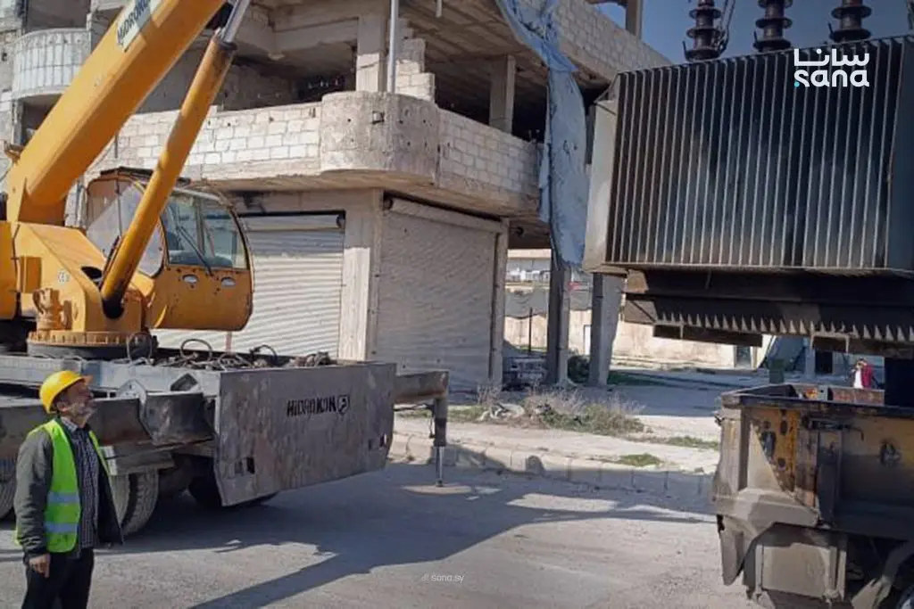 تركيب محولتين كهربائيتين في بلدتي عدرا والريحان بريف دمشق