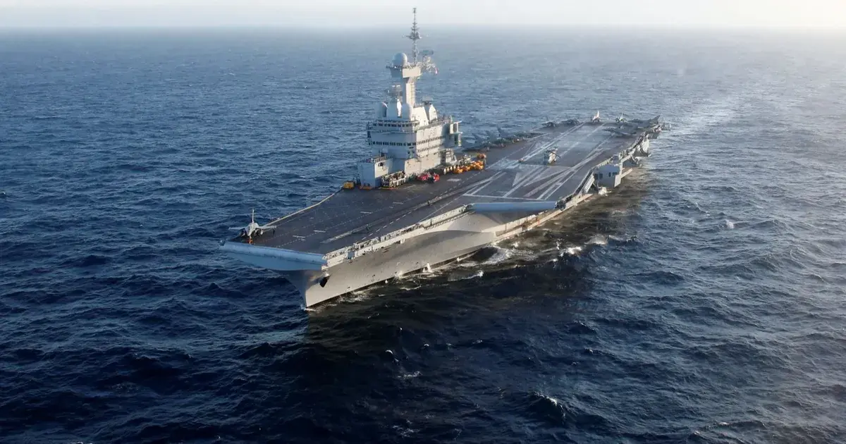 ماكرون يعلن إرسال حاملة الطائرات "شارل ديجول" إلى شرق المتوسط