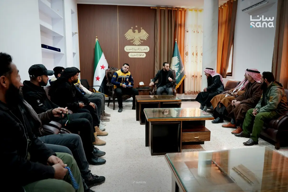 اجتماع يبحث الأوضاع الإغاثية والمعيشية للمهجرين من أبناء محافظة السويداء