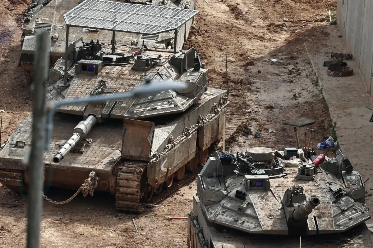 إسرائيل تطلب إخلاء جنوب الليطاني بموازاة توغل دباباتها في لبنان