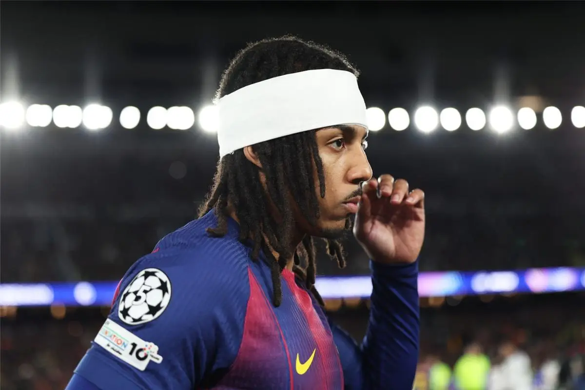 برشلونة يعلن تشخيص إصابتي كوندي وبالدي ضد أتلتيكو مدريد