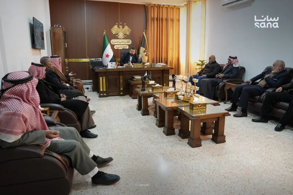 محافظ السويداء يلتقي ممثلين عن المهجرين من أبناء المحافظة