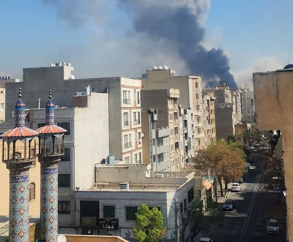 مراسلتنا: تجدد القصف الأمريكي الإسرائيلي على مناطق متفرقة في إيران