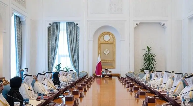 مجلس الوزراء القطري يُدين الاعتداءات الإيرانية ويؤكد الاحتفاظ بحق الرد