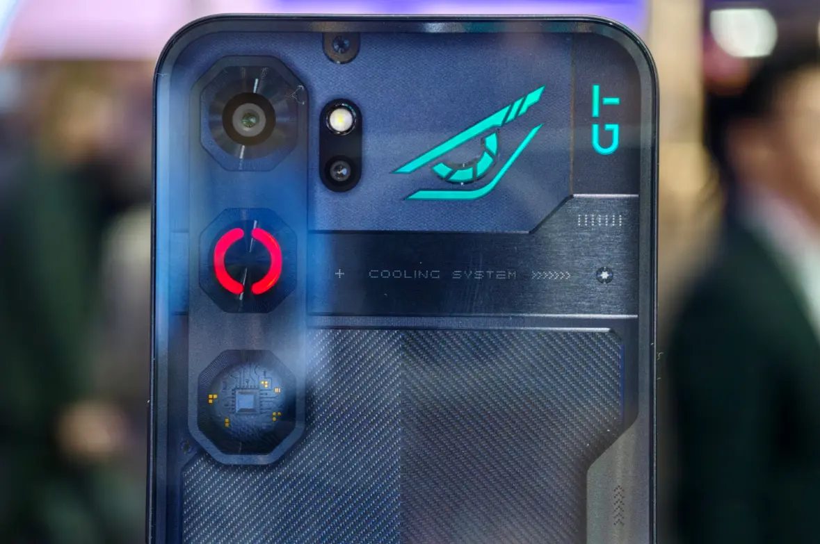 إطلاق هاتف Neo 5 GT للألعاب بشاشة فائقة السطوع تصل إلى 4500 نتس في #MWC2026 - التقنية بلا حدود