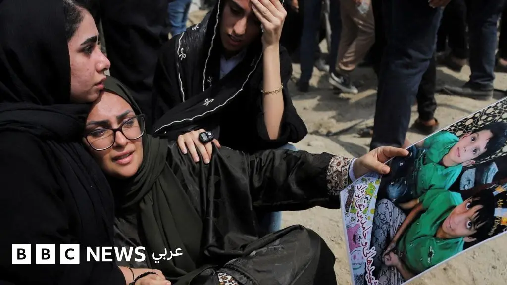 هل الحرب الأمريكية الإسرائيلية مع إيران قانونية؟ - BBC News عربي