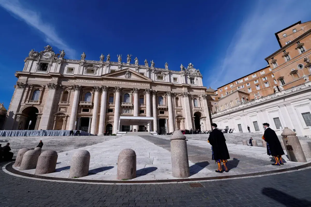 كاردينال بارز في الفاتيكان: الهجمات الأميركية الإسرائيلية على إيران «مقلقة للغاية»