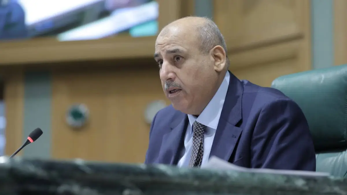 "تصويت الـ 13 ثانية" يشعل فتيل الغضب تحت قبة البرلمان.. وتساؤلات حول "دستورية الإجراءات"