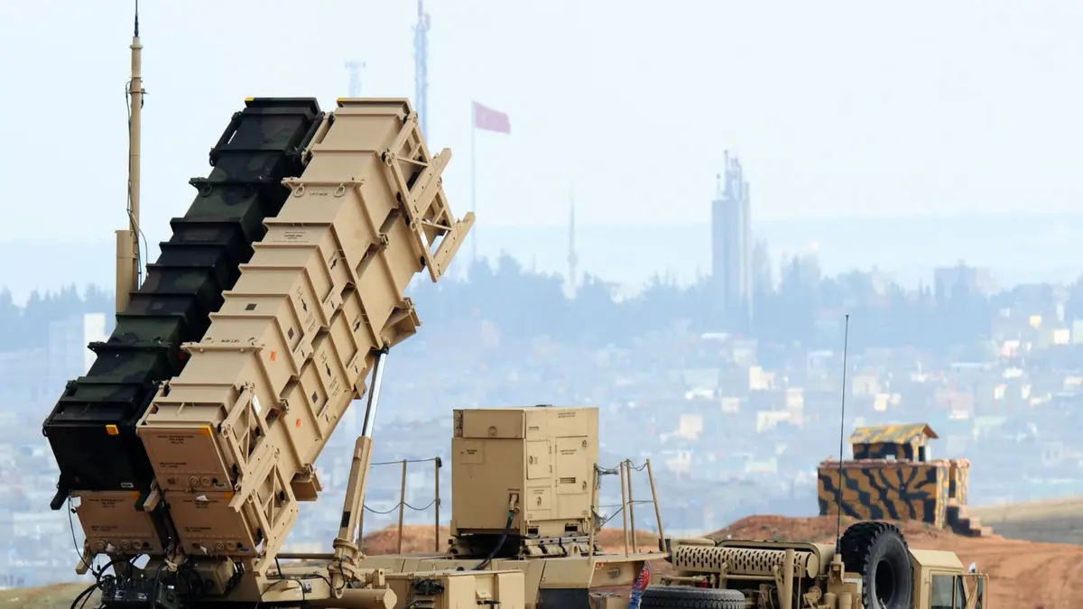 تركيا: اعتراض صاروخ باليستي إيراني قبل دخوله مجالنا الجوي