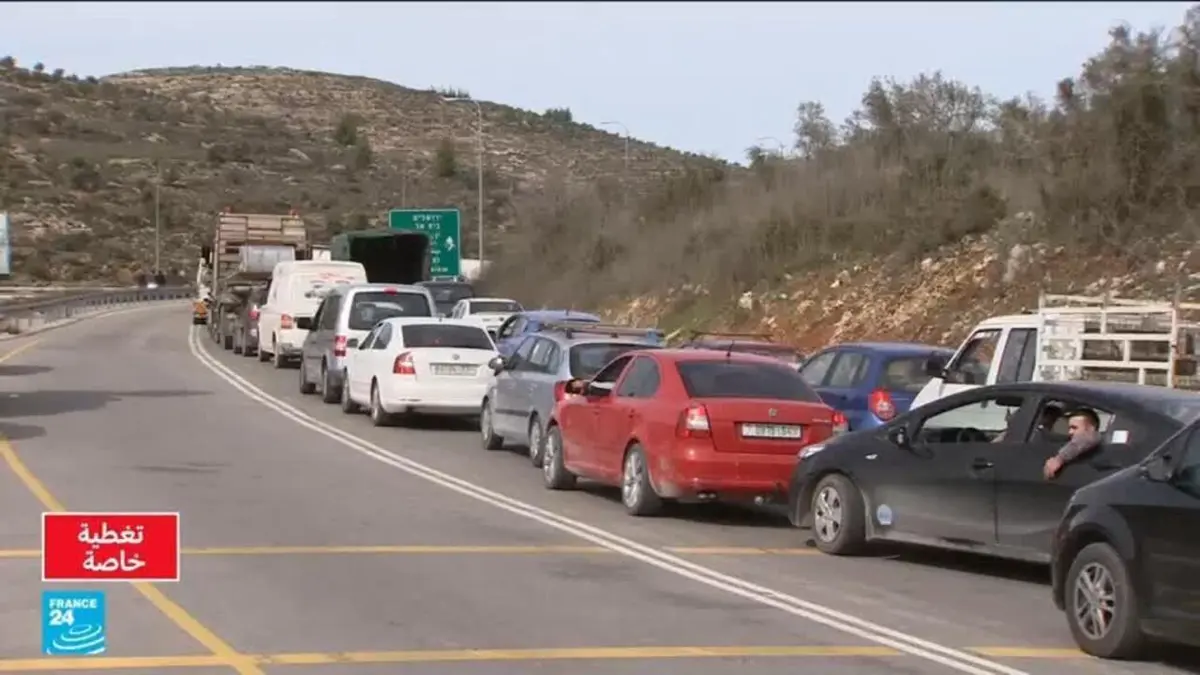 الجيش الإسرائيلي يغلق الضفة الغربية ويمنع الفلسطينيين من التحرك على الطرق الخارجية