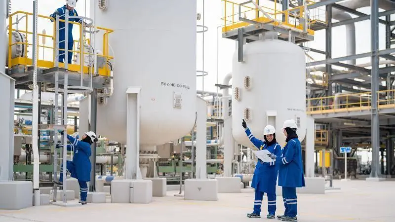 «أدنوك للغاز» تؤكد استمرار عملياتها بشكل طبيعي