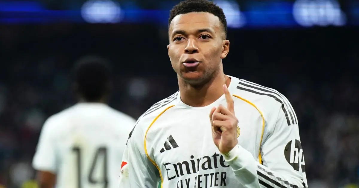 مبابي يلجأ إلى "طبيب نيمار وزلاتان" لعلاج ركتبه