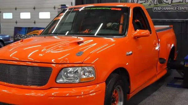 فورد تزود سيارة F-150 لايتنينج بمحرك كويوت توربو بقوة 1000 حصان