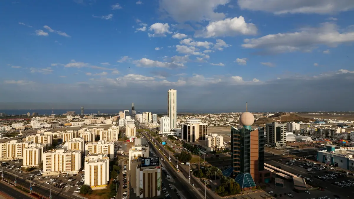 مطار الفجيرة الدولي يسيّر رحلات عارضة في ظل النزاع بالشرق الأوسط