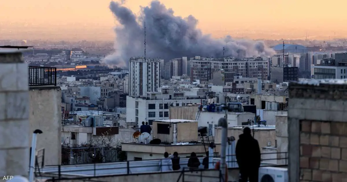 انتقال سلمي أم حرب أهلية؟.. 4 سيناريوهات لـ"حرب إيران"