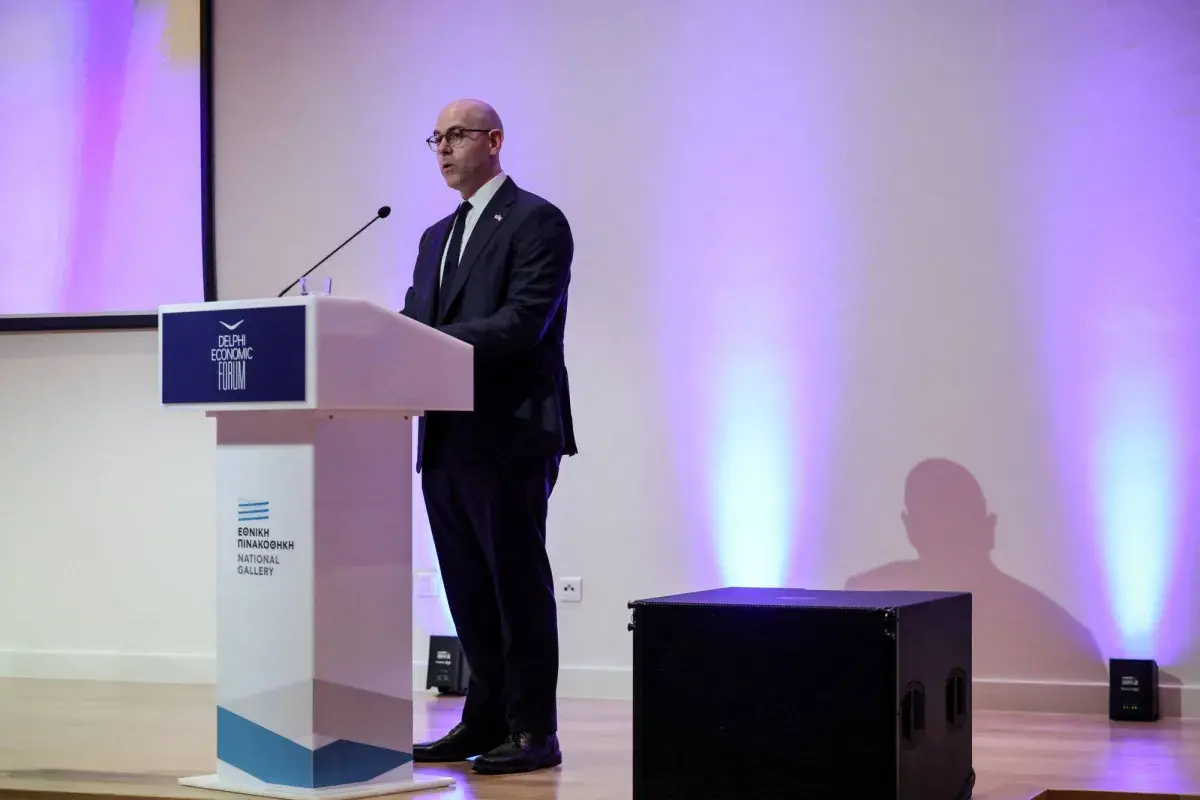 ميران المقرّب من ترمب: مخاطر الصراع الإيراني لا تُبرر تأجيل خفض الفائدة