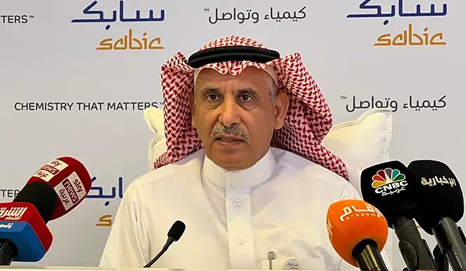 عبد الرحمن الفقيه يغادر «سابك» بعد 40 عاماً في قطاع الكيميائيات