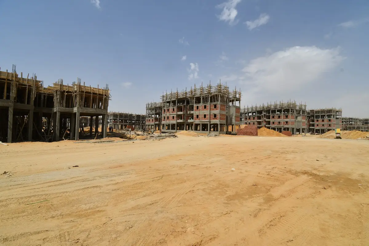 الحكومة المصرية توافق على 40 طلبا لتخصيص أراضٍ بنظام البيع بالدولار