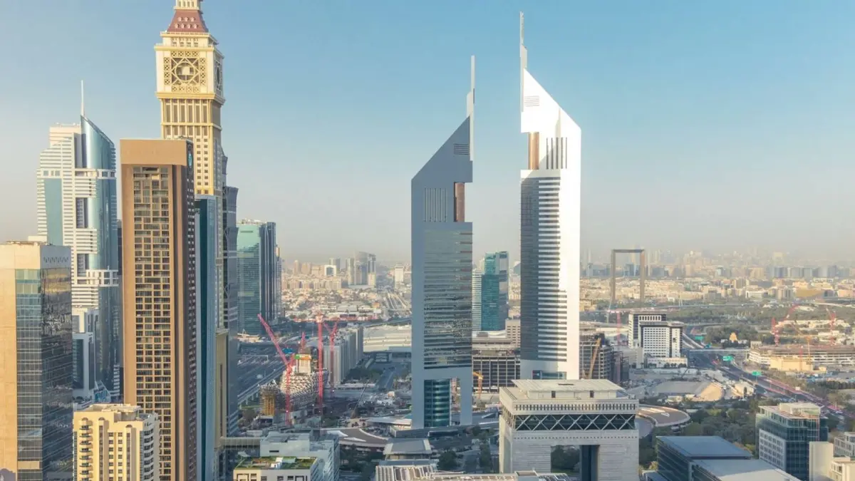 الإمارات تعفي المسافرين العالقين من غرامات التأخير بسبب الظروف الاستثنائية