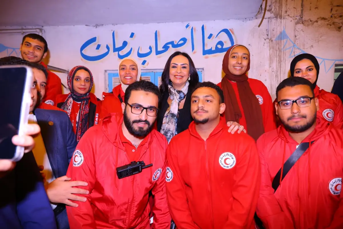 وزيرة التضامن تتفقد استعدادات إفطار المطرية .. وتعلن تدشين مؤسسة شباب 15 رمضان