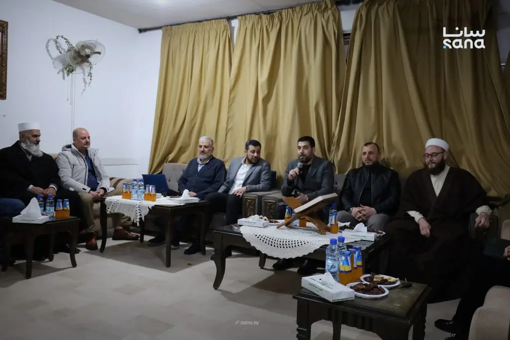 محافظ اللاذقية يعقد جلسة حوارية في دمسرخو ضمن "لقاءات رمضان"