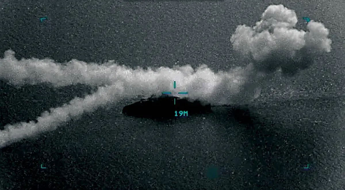 الحرب تشتد بحراً... والشظايا تتناثر إقليمياً