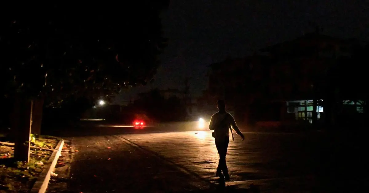 العراق.. انقطاع شامل للكهرباء وإسقاط مسيرات قرب بغداد وأربيل