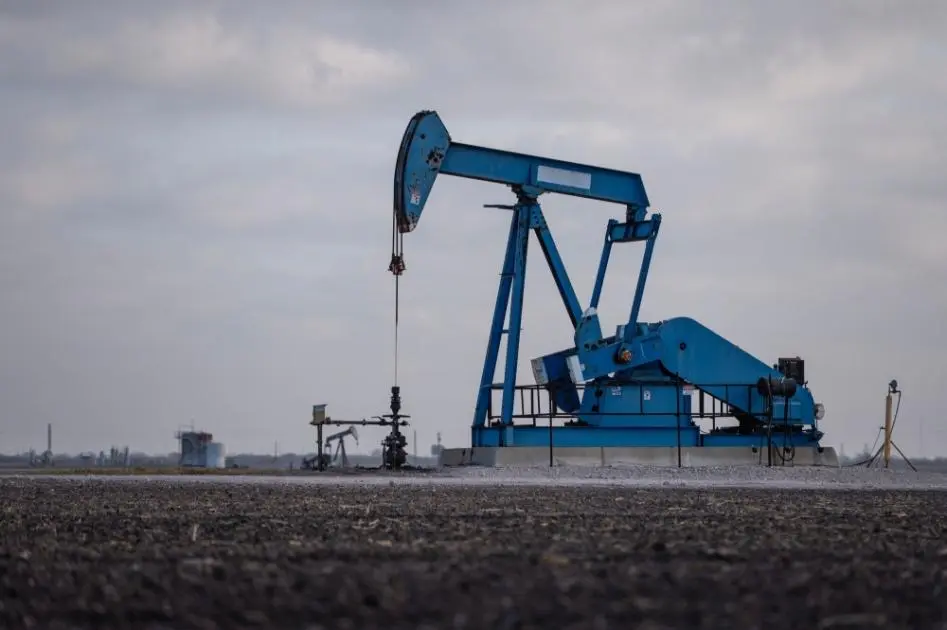 النفط يقفز 2%.. وبرنت يتجاوز 84 دولاراً للبرميل