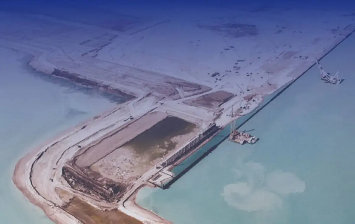 الكويت تنفي وقوع حادث قبالة ميناء مبارك الكبير