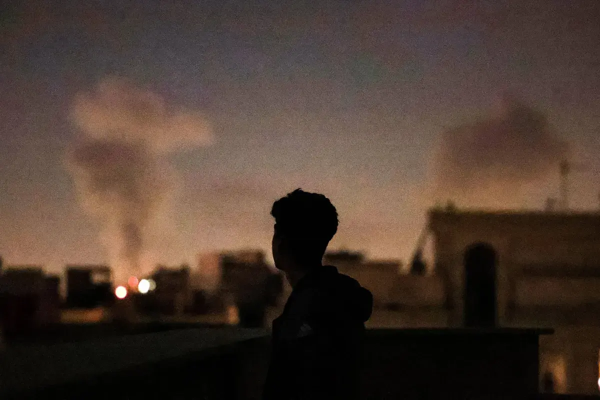 الجيش الإسرائيلي يعلن استهداف مواقع «في أنحاء طهران»