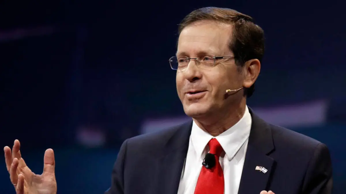 رئيس كيان الاحتلال: لا نملي على الرئيس ترمب أي شيء ولا نجر أمريكا إلى الحرب