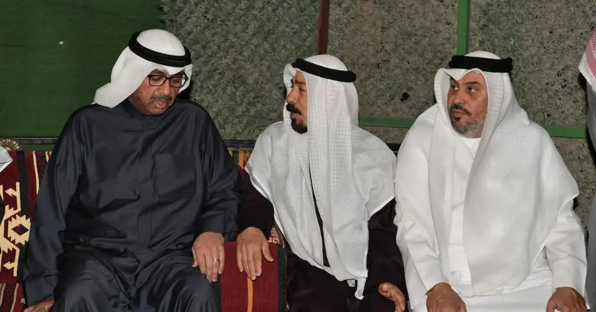 وزير الدفاع الكويتي يعزي أهالي شهداء العمليات الحربية