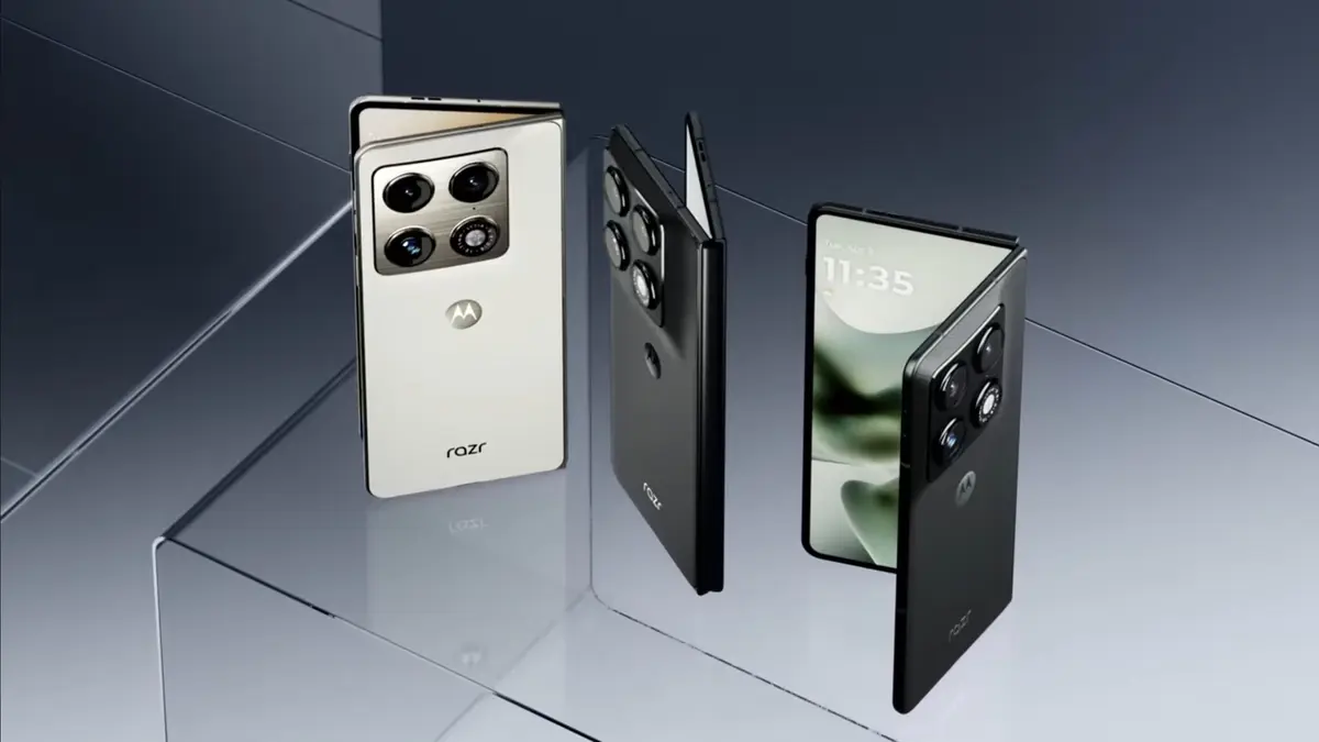 موتورولا تتحدى سامسونغ بهاتف متطور قابل للطي