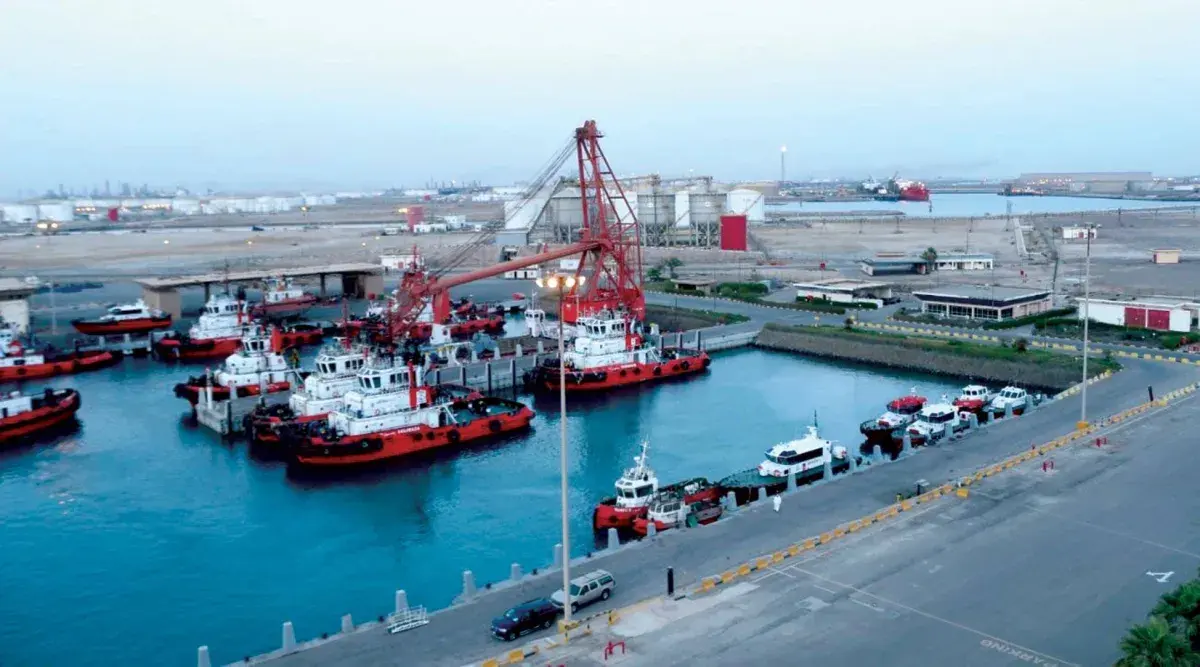 «أرامكو» توجه صادراتها إلى «ينبع» لتفادي «هرمز»