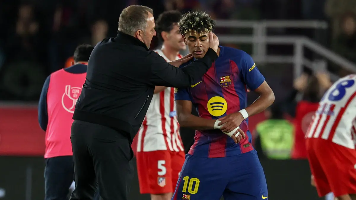 بالفيديو: لقطة لم يرصدها البث الرسمي.. يامال يتجاهل مصافحة فليك