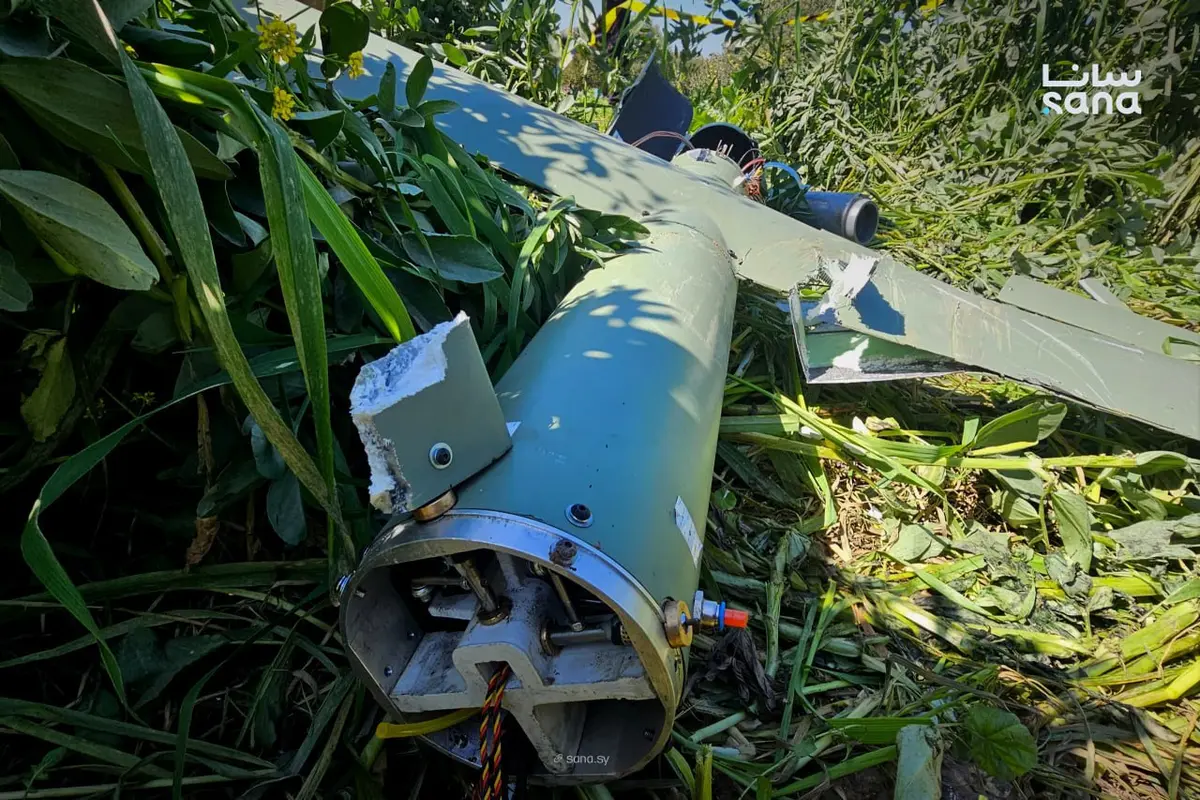 إسقاط مسيرة إيرانية في قرية العجمي بريف درعا الغربي نتيجة القصف المتبادل بين إسرائيل وإيران